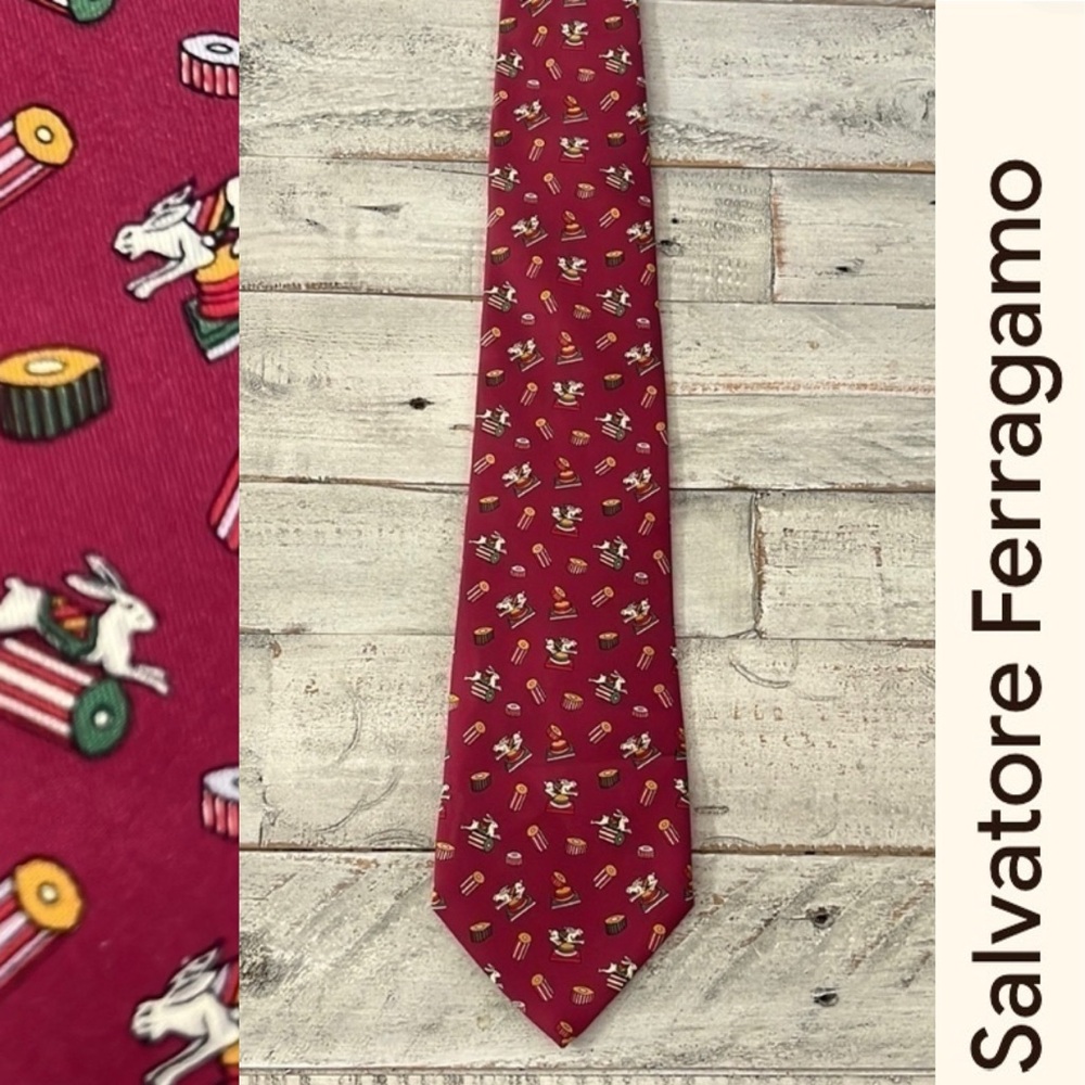 Salvatore Ferragamo Silk Tie Made in Italy New‎ w/Tags